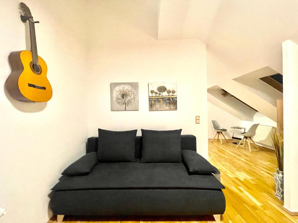 Klimatisiertes, Ruhiges Dachgeschoss Cityapartment Im Zentrum Wiens ภายนอก รูปภาพ